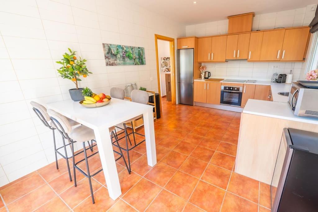 Villa Lovely Breeze, Heerlijk Familiehuis, 7Pers. Lloret de Mar Bagian luar foto